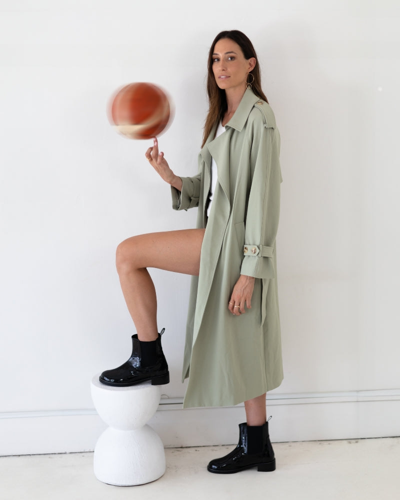 Rebecca Allen Spinning ball in bec boots 