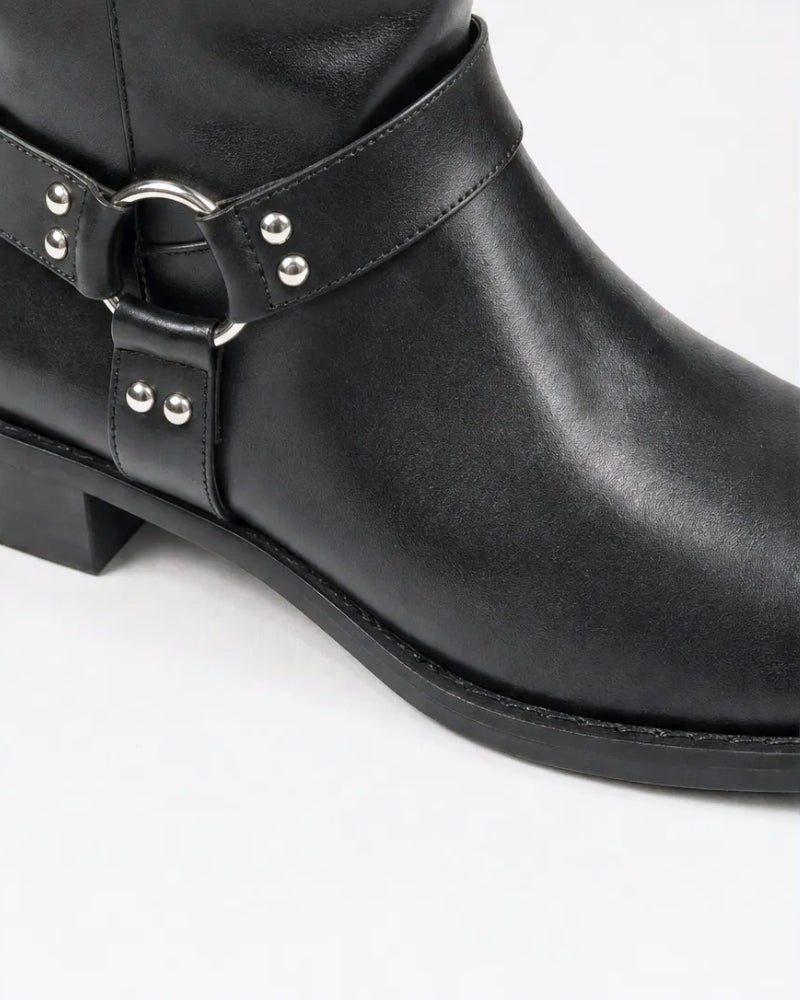 Ari Knee High Boot in Midnight Black – modern square toe