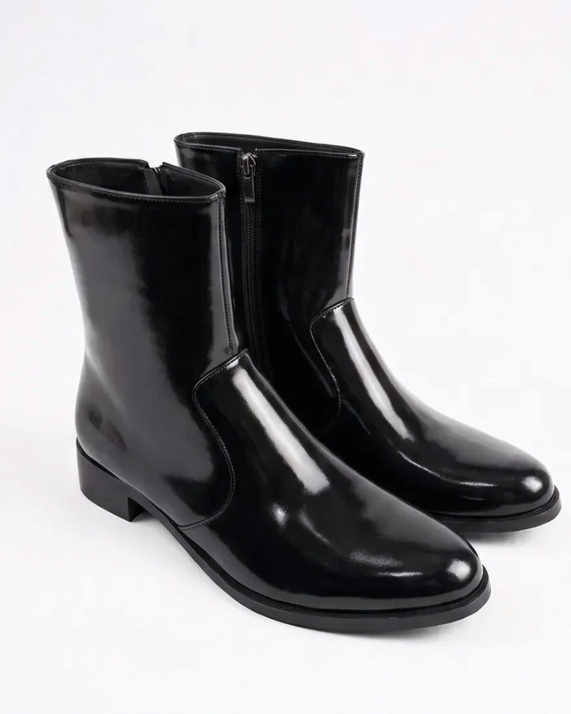 Mila Ankle Boot in Eclipse – full-length side zip detail