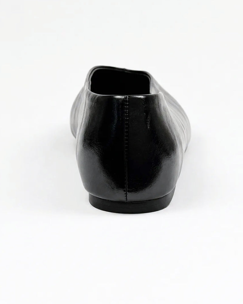 Olivia Glove Ballet Flat in Noir Crush – low-profile flat sole