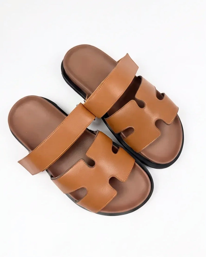 Poppy Slide in Caramel – low-profile chunky sole
