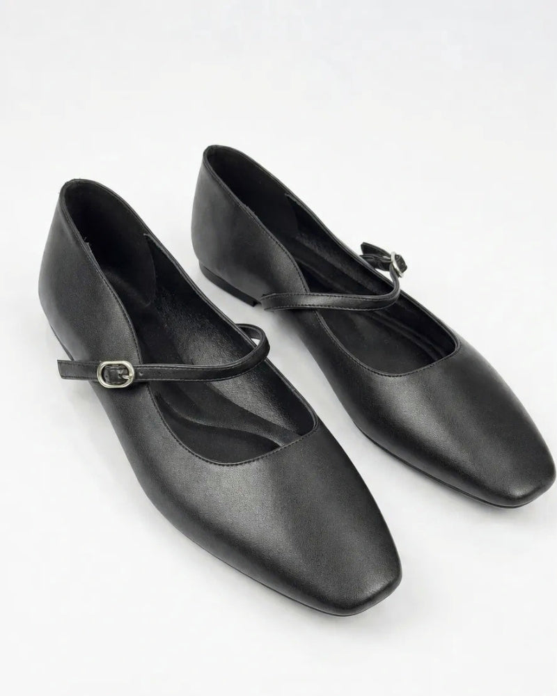 Sophia Ballet Flat in Onyx – slim strap and metal buckle detail