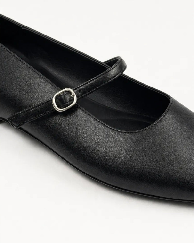 Sophia Ballet Flat in Onyx – soft square toe